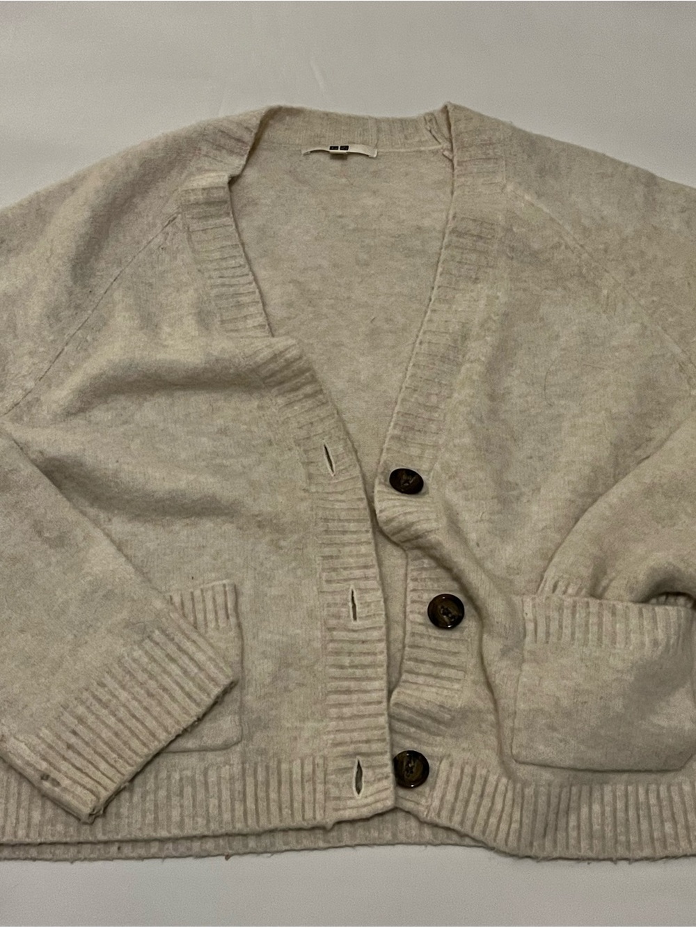 Uniqlo Women’s Cream Button-Up Cardigan Sweater Warm Soft